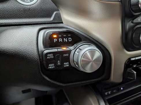 Used 2019 RAM 1500 Laramie image 29