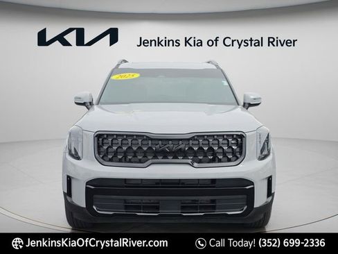 Used 2025 Kia Telluride EX X-Line AWD/4WD image 17