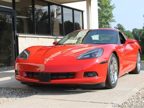 Used 2008 Chevrolet Corvette Coupe w/ Preferred Equipment Group image 4