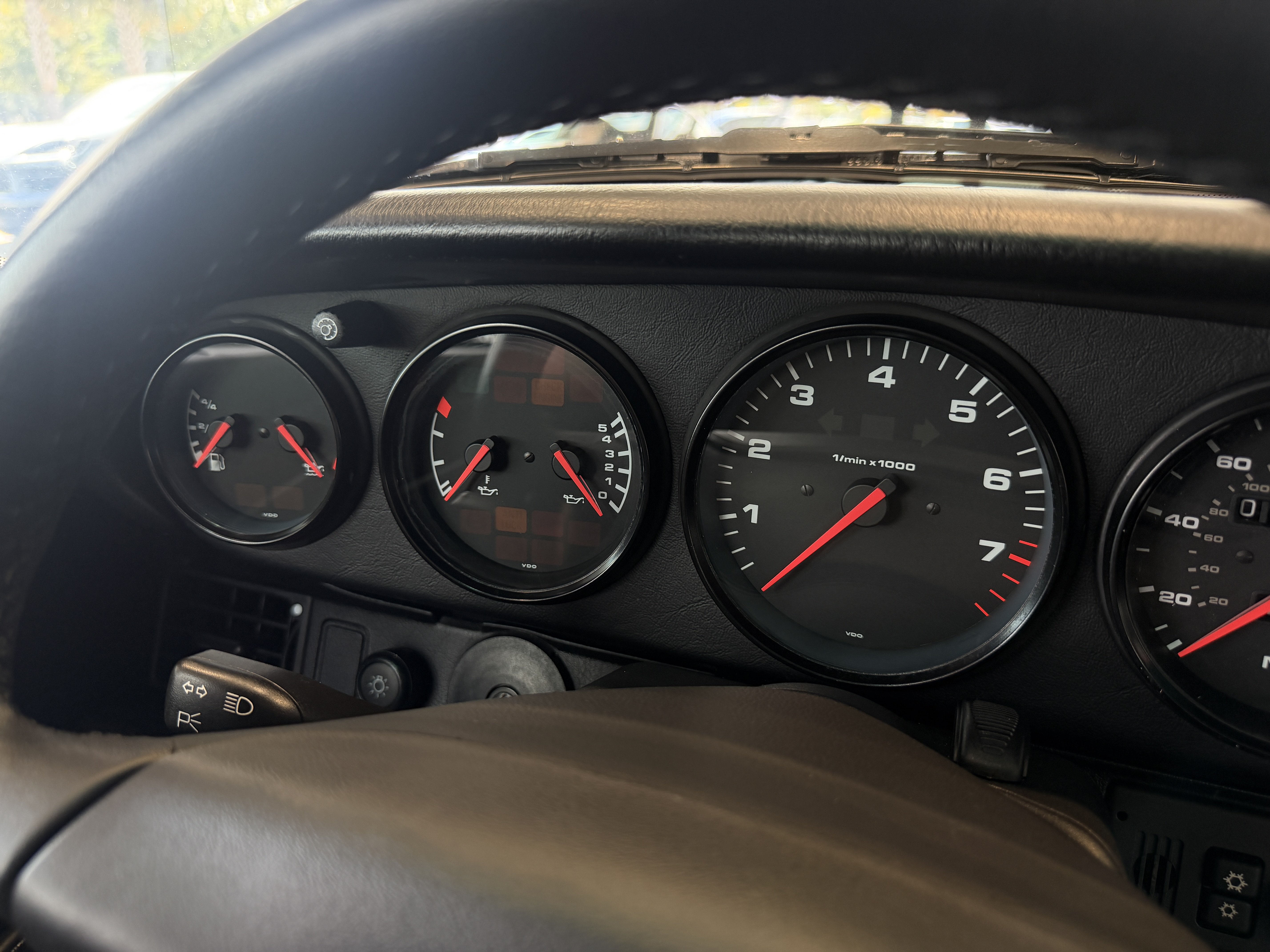 Used 1996 Porsche 911 Carrera 4S AWD/4WD image 30