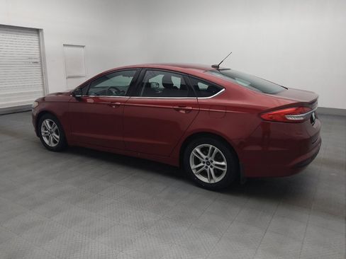 Used 2018 Ford Fusion SE w/ Fusion SE Technology Package FWD image 3