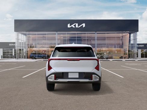 New 2027 Kia Seltos LX FWD image 5