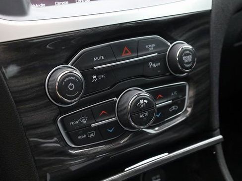 Used 2022 Chrysler 300 Touring L w/ Popular Equipment Group image 20