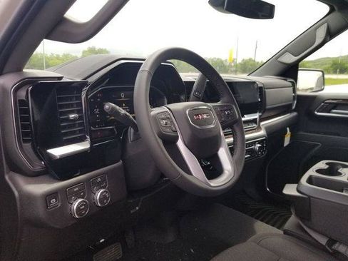 New 2026 GMC Sierra 1500 SLE AWD/4WD image 8