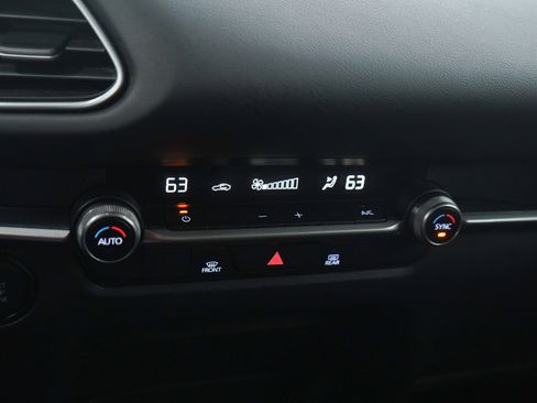 Used 2023 Cadillac XT4 Sport image 23