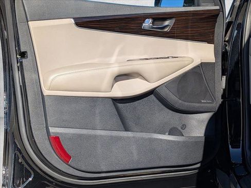 Used 2019 Kia Sorento EX w/ EX Touring Package image 13