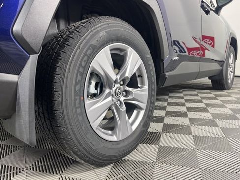 Used 2025 Toyota RAV4 XLE w/ Convenience Package image 19