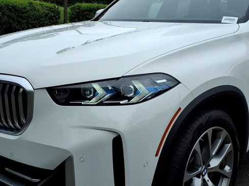 Used 2025 BMW X5 xDrive40i w/ Premium Package AWD/4WD image 29