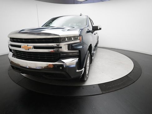 Used 2019 Chevrolet Silverado 1500 LT w/ Convenience Package image 32