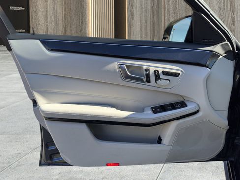 Used 2014 Mercedes-Benz E 350 Sedan image 57
