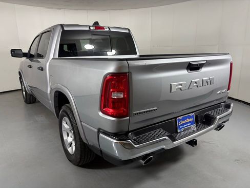 Used 2025 RAM 1500 Big Horn AWD/4WD image 6