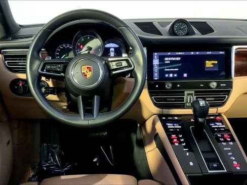 Used 2022 Porsche Macan S image 13