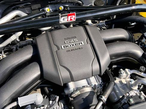 New 2025 Toyota GR86 Premium image 17