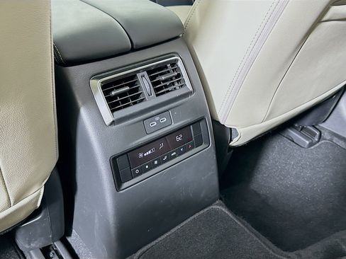 Used 2024 MAZDA CX-90 Plug-In Hybrid w/ Preferred AWD/4WD image 28