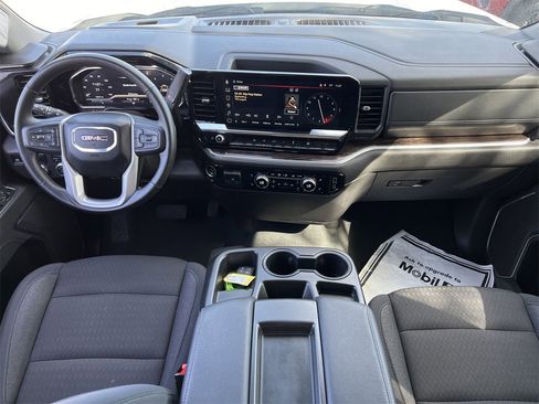Used 2025 GMC Sierra 1500 Elevation image 11
