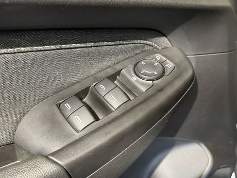 Used 2021 Chevrolet TrailBlazer ACTIV w/ Technology Package FWD image 8