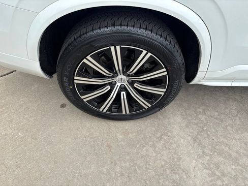 Used 2023 Volvo XC90 B5 Core w/ Protection Package Premier AWD/4WD image 13