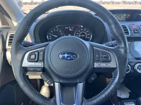 Used 2018 Subaru Forester 2.5i Touring AWD/4WD image 13