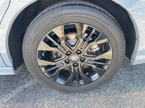 Used 2025 Honda Odyssey Sport-L image 11