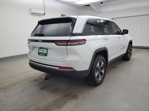 Used 2022 Jeep Grand Cherokee Limited 4xe image 9