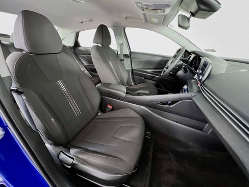 Certified 2023 Hyundai Elantra SEL w/ Preferred Accessory Package image 26