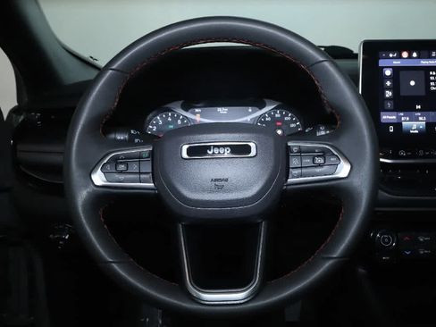 Used 2023 Jeep Compass Trailhawk w/ Trailhawk Convenience Group AWD/4WD image 25