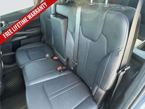 Used 2025 Kia Sorento S w/ Panoramic Sunroof Package FWD image 21