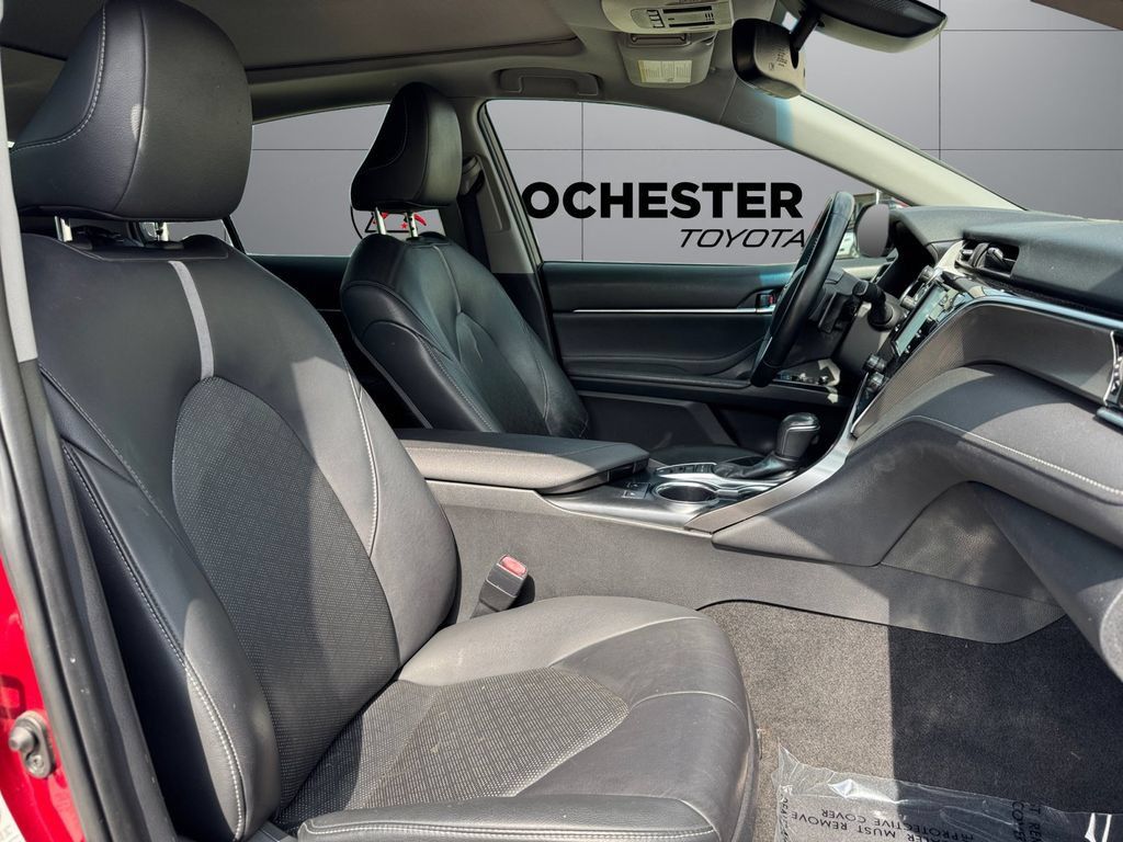 Certified 2018 Toyota Camry XSE FWD image 17