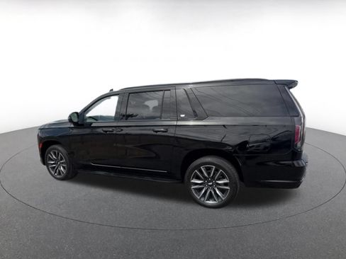 Used 2023 Cadillac Escalade ESV Sport AWD/4WD image 9