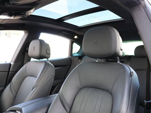Used 2021 Maserati Levante S AWD/4WD image 65
