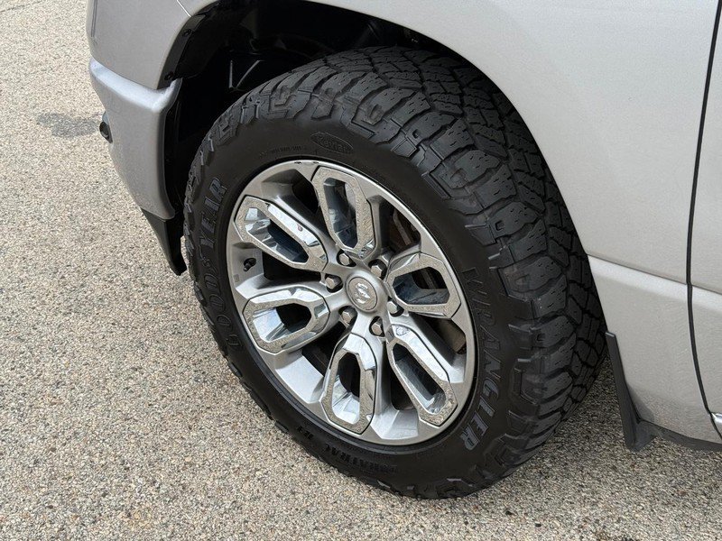 Used 2023 RAM 1500 Laramie AWD/4WD image 10