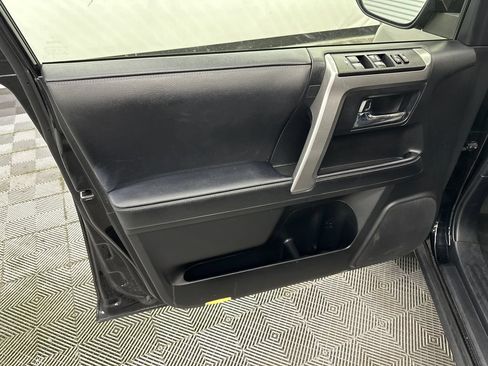 Used 2024 Toyota 4Runner SR5 AWD/4WD image 11