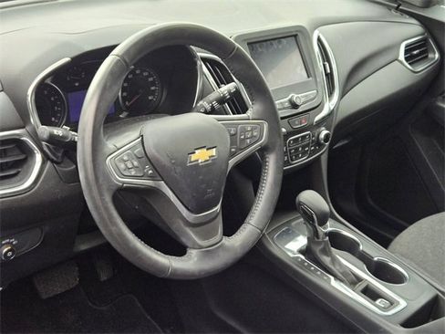 Used 2022 Chevrolet Equinox LT image 10