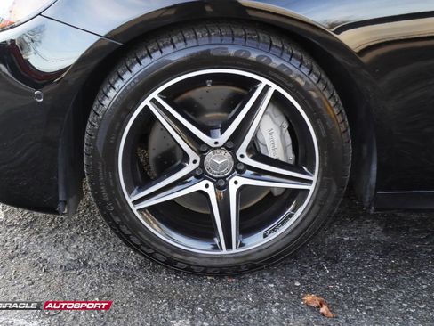 Used 2017 Mercedes-Benz E 400 4MATIC Wagon image 12