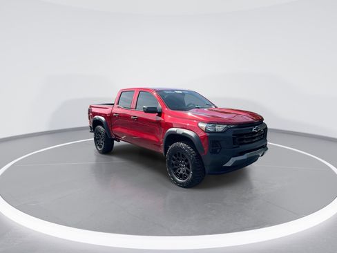 Certified 2025 Chevrolet Colorado Trail Boss AWD/4WD image 2