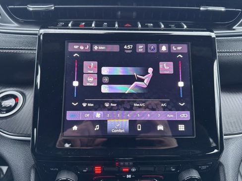 Certified 2025 Jeep Grand Cherokee Laredo w/ Luxury Tech Group I image 22