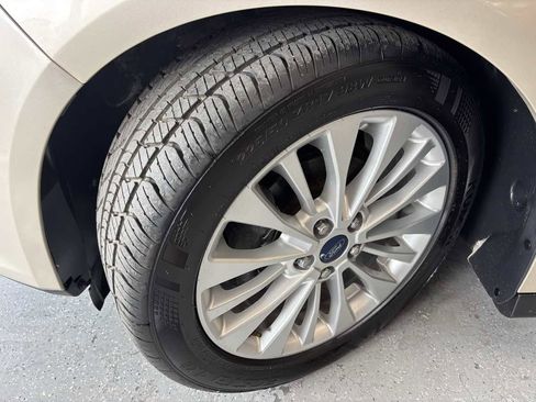 Used 2017 Ford C-MAX SE image 26