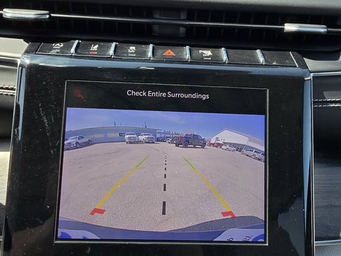 Used 2022 Jeep Grand Cherokee Overland w/ Luxury Tech Group IV image 25