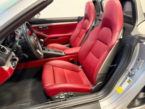Used 2023 Porsche 718 Boxster GTS RWD image 21