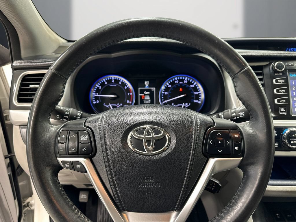 Used 2015 Toyota Highlander Limited FWD image 22