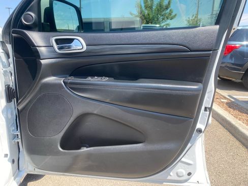 Used 2019 Jeep Grand Cherokee Altitude RWD image 8