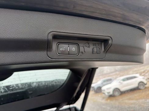 Used 2020 Ford Explorer ST w/ Premium Technology Package image 15