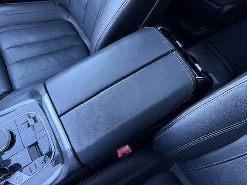 Used 2019 BMW X7 xDrive50i w/ M Sport Package image 28