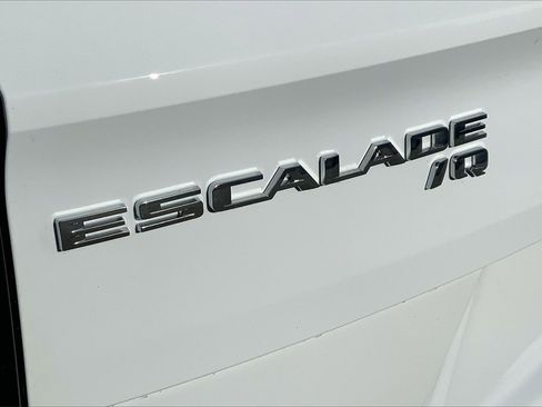 New 2025 Cadillac Escalade IQ Luxury 2 image 16