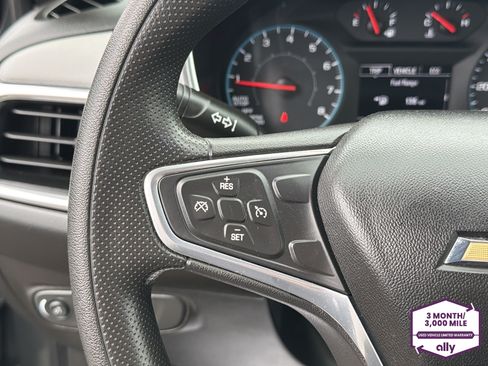 Used 2019 Chevrolet Equinox LS w/ LS Convenience Package FWD image 17