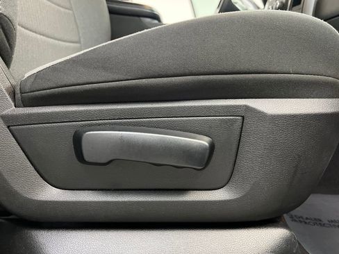 Used 2024 RAM 1500 Classic SLT image 23