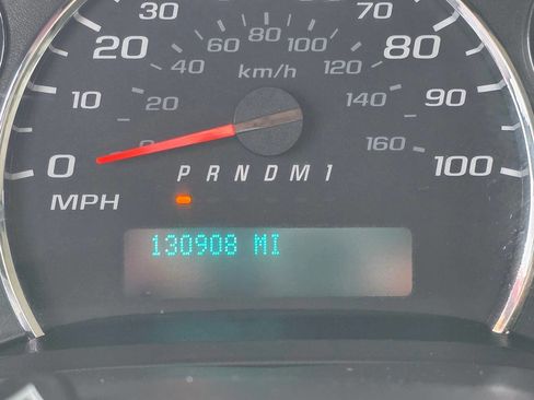 Used 2018 Chevrolet Express 2500 2500 3dr Cargo Van w/ Safety Package image 15