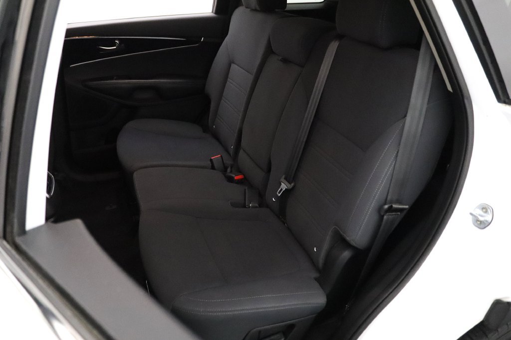Used 2017 Kia Sorento AWD image 9