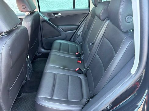Used 2016 Volkswagen Tiguan SE FWD image 11
