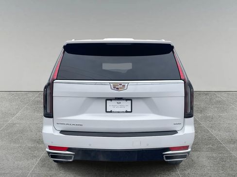 Used 2021 Cadillac Escalade Premium Luxury Platinum image 4
